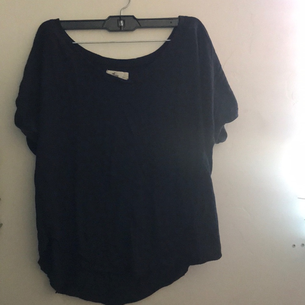 Hollister V neck T-shirt